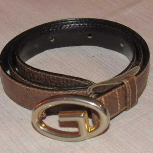 Gucci Vintage Brown Leather GoldTone G Logo Buckle
