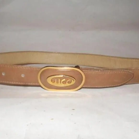 Gucci Vintage Brown Oval Cursive Logo