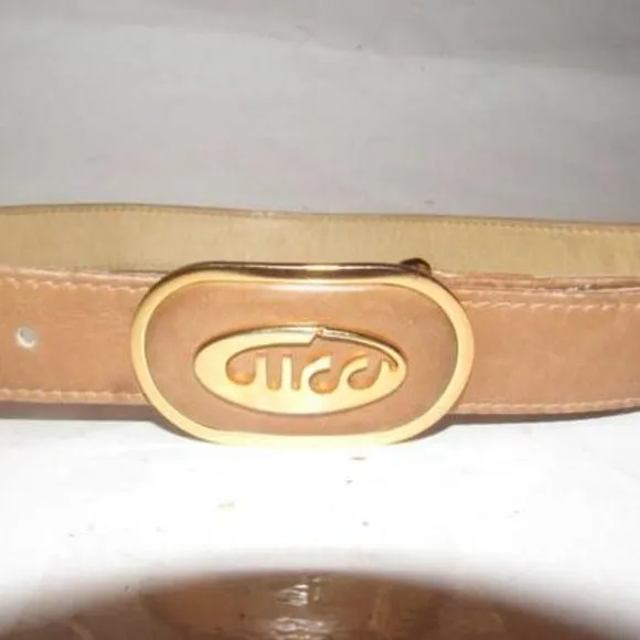 Gucci Vintage Brown Oval Cursive Logo